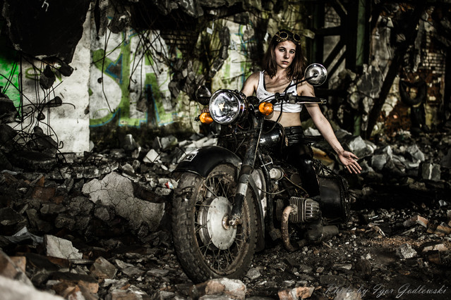 Sesja '' Kobiety i motocykle'' maj 2014 Igor Godlewski #250308