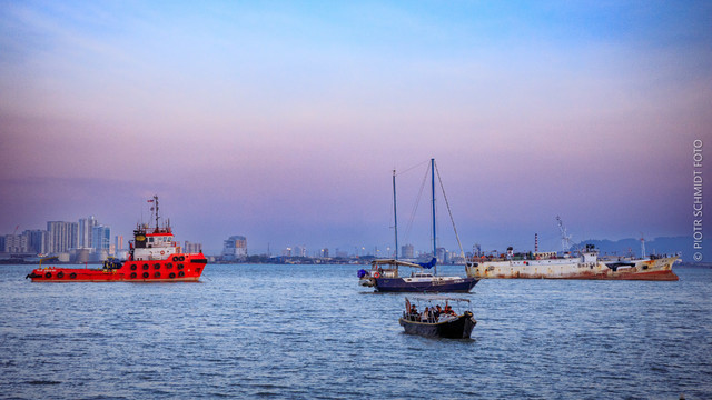 PIOTR SCHMIDT +48535444106 George Town - Penang - Malezja
