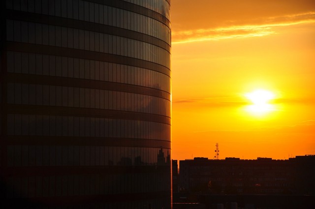 Picasa 3.0 Sky Tower o zachodzie słońca, Wrocław