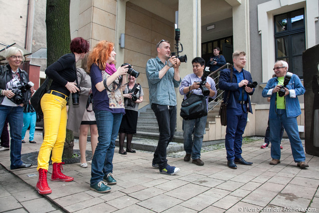 Meeting fotograficzny przed spektaklem w Teatrze Śląskim w