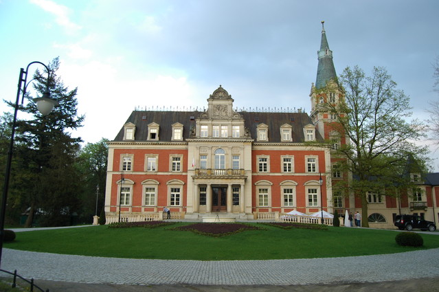 qcyber Pałac Kornów w Pawłowicach