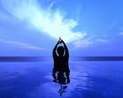 Stanisław Hawrus hop szklankę piwa...