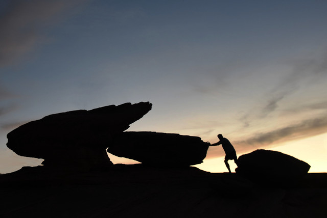 Syzyfowe prace Stanisław Hawrus #348457